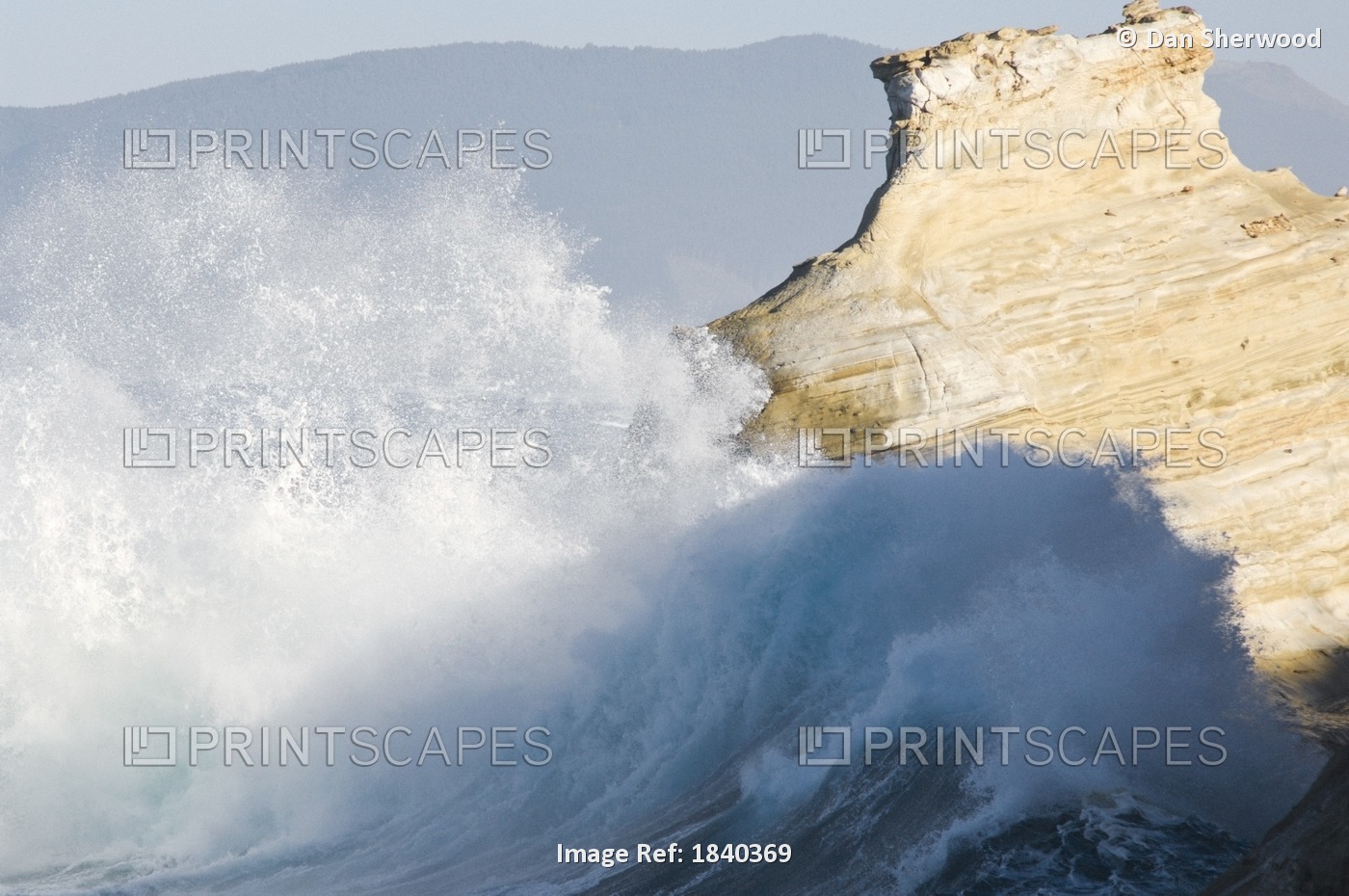 Breaking Wave, Cape Kiwanda, Pacific City, Oregon, Usa