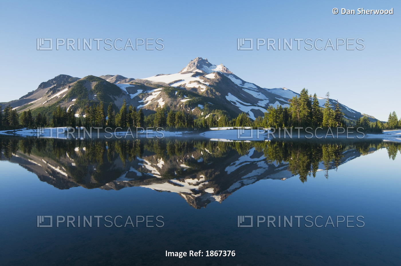 Mount Jefferson, Russell Lake; Russell Lake, Oregon, Usa