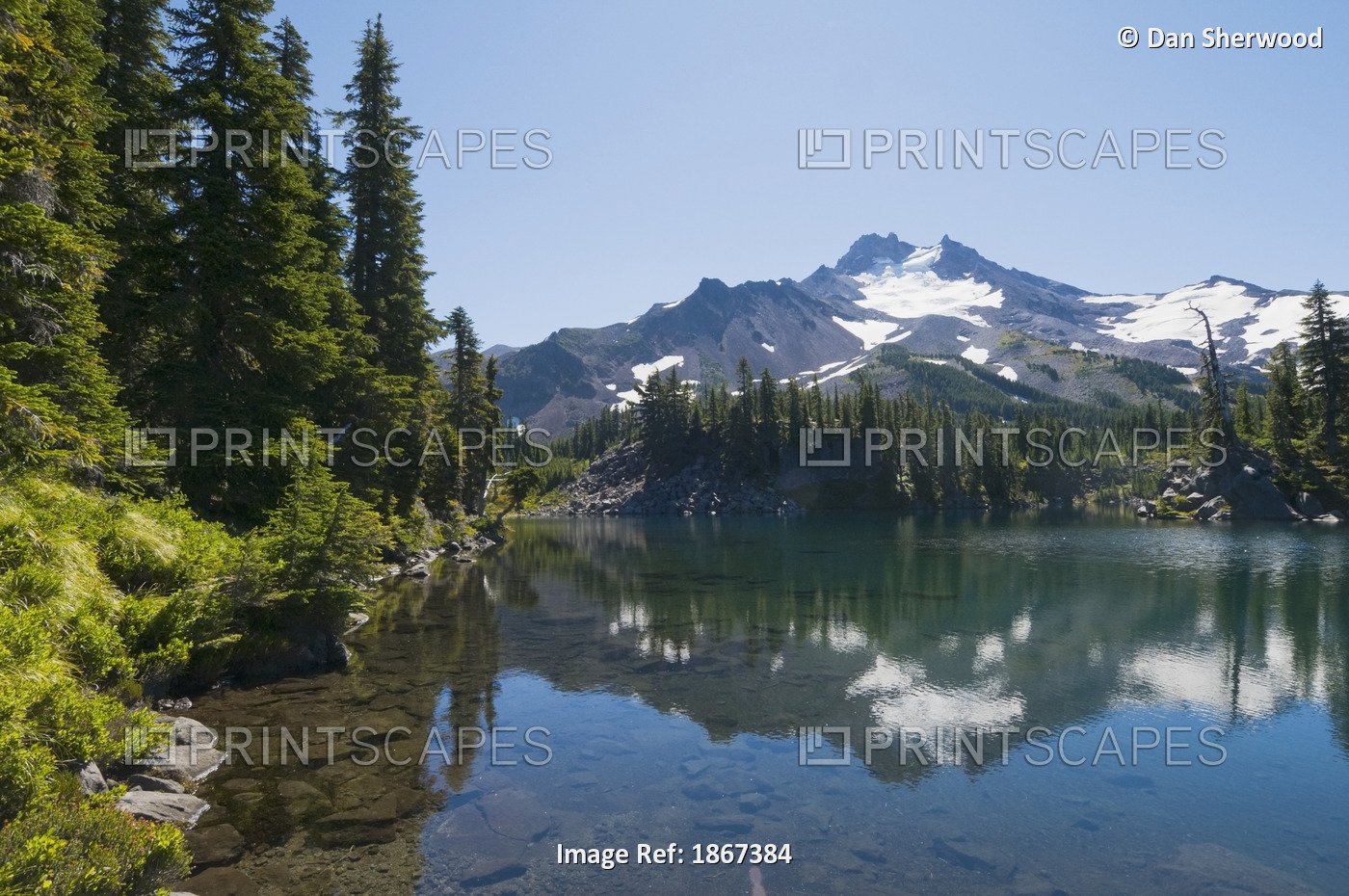 Mount Jefferson, Bays Lake, Oregon, Usa